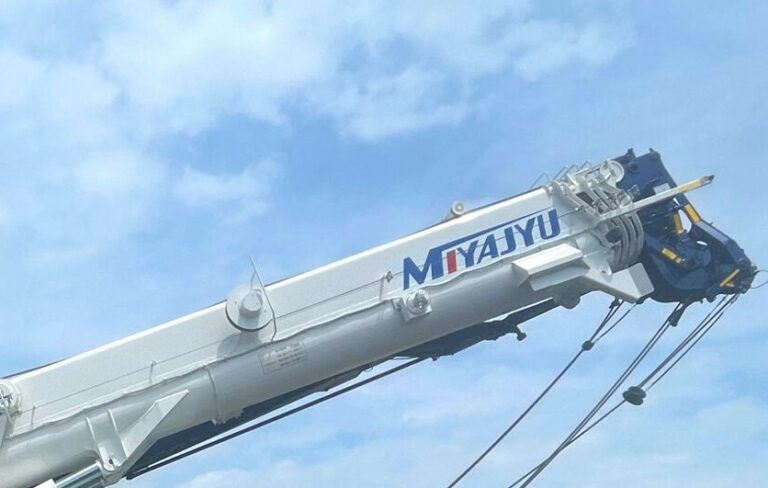 ［宮崎県］株式会社MJT　70tラフター新規導入