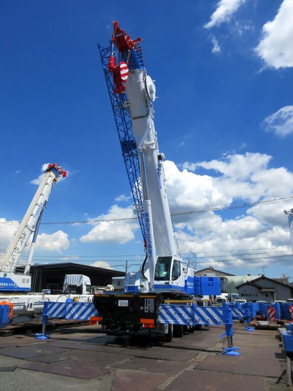 ［岡山県］株式会社ヤマダ　220tオールテレーン新規導入