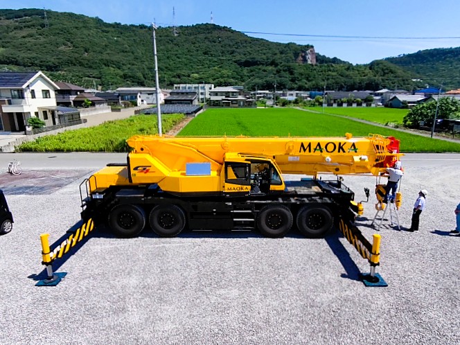［香川県］株式会社満岡組　70tラフター新規導入